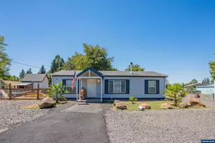 1110 26th Ave, Sweet Home, OR 97386 - Photo 1