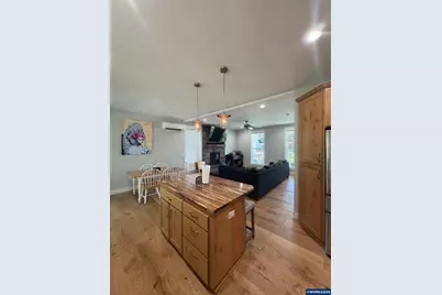 340 Janice Ct, Detroit, OR 97342 - Photo 4