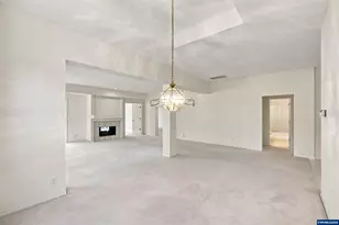 732 Castle Pines Dr N, Keizer, OR 97303 - Photo 10
