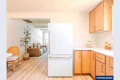 411 S 1st St, Silverton, OR 97381 - Photo 8