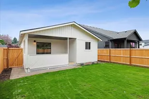 411 S 1st St, Silverton, OR 97381 - Photo 16