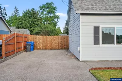 264 7th St, Lyons, OR 97358 - Photo 4