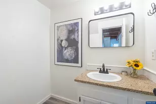 274 NE Powderhorn Dr, Corvallis, OR 97330 - Photo 10
