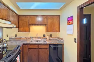 534 SE Hathaway Pl, Corvallis, OR 97333 - Photo 4