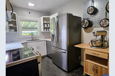 1660 Madison St NE, Salem, OR 97301 - Photo 6