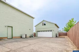 6194 Rosemarie St NE, Albany, OR 97321 - Photo 2