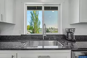 339 NW Denton St, Dallas, OR 97338 - Photo 14