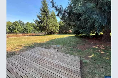 390 Montgomery St, Falls City, OR 97344 - Photo 22