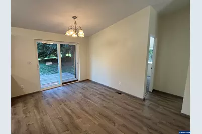 390 Montgomery St, Falls City, OR 97344 - Photo 4