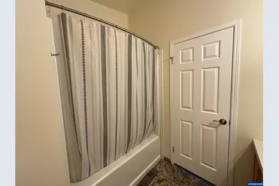 390 Montgomery St, Falls City, OR 97344 - Photo 12