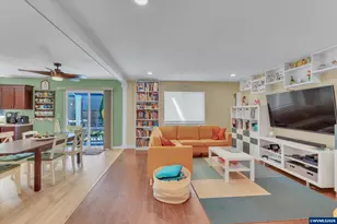404 Vine Ave, Woodburn, OR 97071 - Photo 12