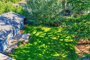 4095 E Amazon Dr, Eugene, OR 97405 - Photo 24