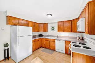 4095 E Amazon Dr, Eugene, OR 97405 - Photo 8
