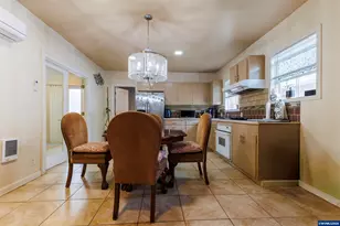 1329 Baker St NE, Salem, OR 97301 - Photo 8