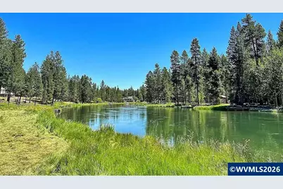 17215 Guss Ln, Bend, OR 97707 - Photo 4