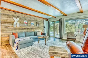 17215 Guss Ln, Bend, OR 97707 - Photo 10