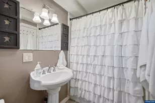 4200 Long St, Sweet Home, OR 97386 - Photo 18