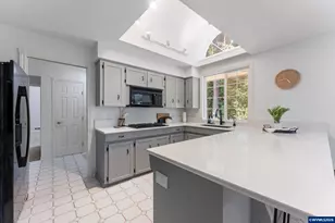 3127 Orchard Heights Rd NW, Salem, OR 97304 - Photo 14
