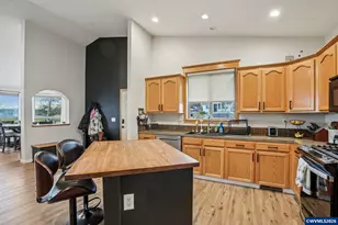 1590 SW Hill St, Dallas, OR 97338 - Photo 12