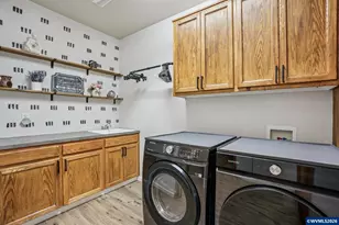 1590 SW Hill St, Dallas, OR 97338 - Photo 24