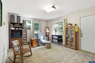 895 Elma Ave SE, Salem, OR 97317 - Photo 14