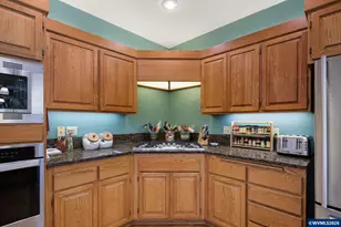 2002 Morning View Dr, Eugene, OR 97405 - Photo 22