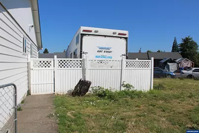 4942 Oak Park Dr NE, Salem, OR 97305 - Photo 36