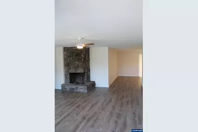 4942 Oak Park Dr NE, Salem, OR 97305 - Photo 6