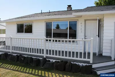 4942 Oak Park Dr NE, Salem, OR 97305 - Photo 4