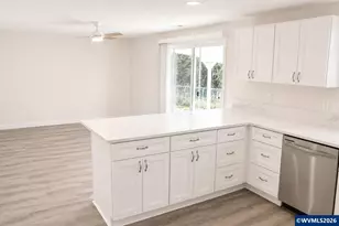 4942 Oak Park Dr NE, Salem, OR 97305 - Photo 16