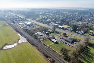 6123 Pacific Bl SW, Albany, OR 97321 - Photo 2