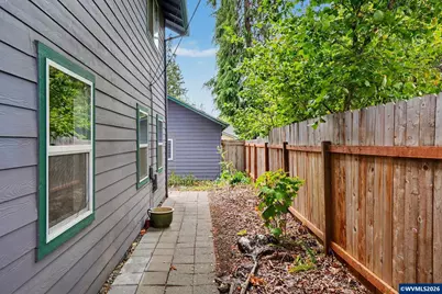 3204 NW Grant Av, Corvallis, OR 97330 - Photo 28