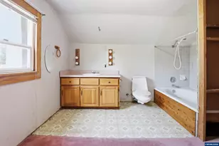 687 N Jefferson St, Lafayette, OR 97127 - Photo 26