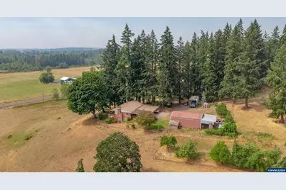 38228 Mount Hope Dr, Lebanon, OR 97355 - Photo 2