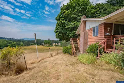 38228 Mount Hope Dr, Lebanon, OR 97355 - Photo 16