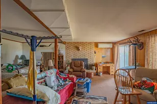 38228 Mt Hope Dr, Lebanon, OR 97355 - Photo 12