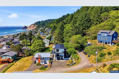 2035 NE 66th St, Lincoln City, OR 97367 - Photo 2