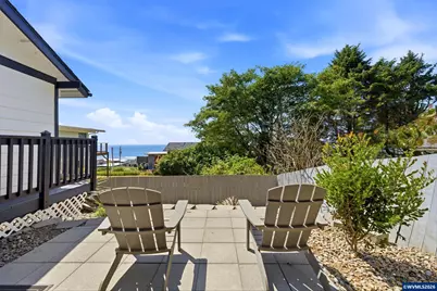 2035 NE 66th St, Lincoln City, OR 97367 - Photo 46