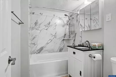 110 Hobbs St, Lebanon, OR 97355 - Photo 16