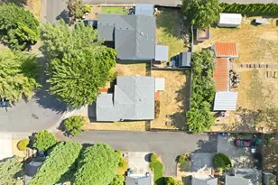 5201 9th Ct SE, Salem, OR 97306 - Photo 32