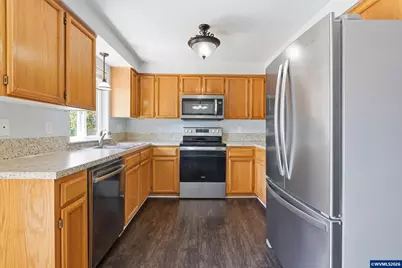 5201 9th Ct SE, Salem, OR 97306 - Photo 14