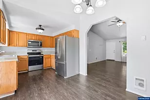 5201 9th Ct SE, Salem, OR 97306 - Photo 10