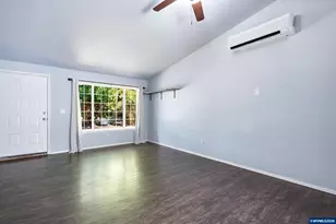 5201 9th Ct SE, Salem, OR 97306 - Photo 4