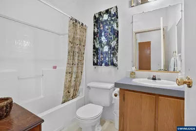 1837 Woodland Av, Woodburn, OR 97071 - Photo 16