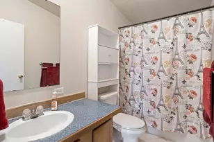 11105 Main St NE, Donald, OR 97020 - Photo 22