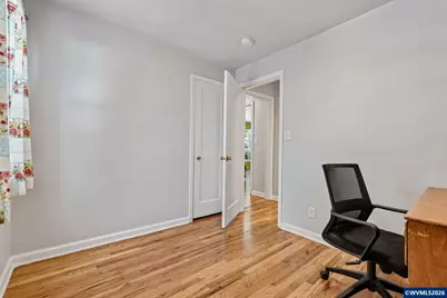 1915 23rd St NE, Salem, OR 97301 - Photo 18