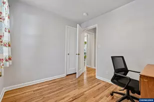 1915 23rd St NE, Salem, OR 97301 - Photo 18