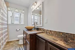 1915 23rd St NE, Salem, OR 97301 - Photo 16