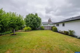 540 N 12th St, Independence, OR 97351 - Photo 34