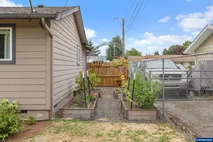 295 Wassom St, Lebanon, OR 97355 - Photo 24